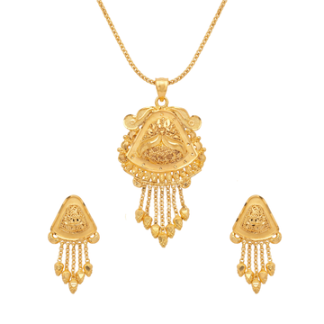 Shrivika Pendant Set