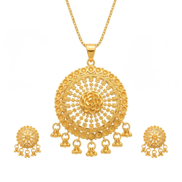Nairika Pendant Set