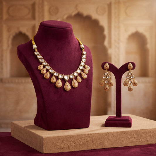 Ritvaa Jalbindu kundan polki choker set