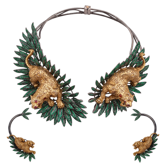 Vanarika Necklace Set