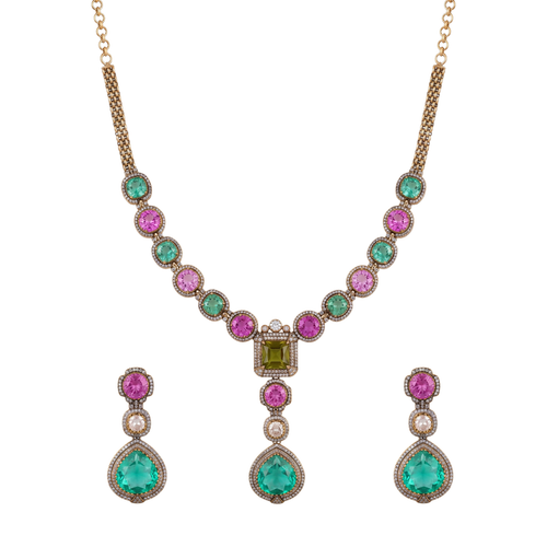 Veha Necklace Set