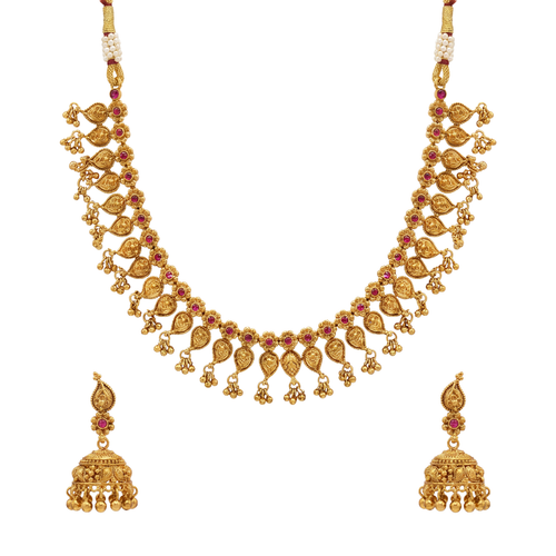 Veenika Necklace Set