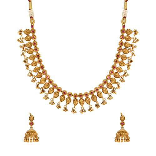 Veenika Necklace Set