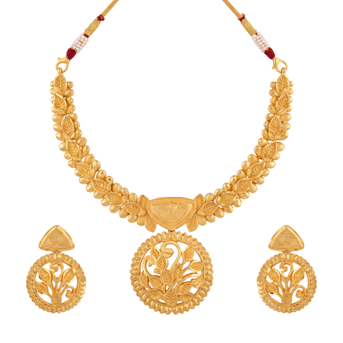 Parnavalli Necklace Set