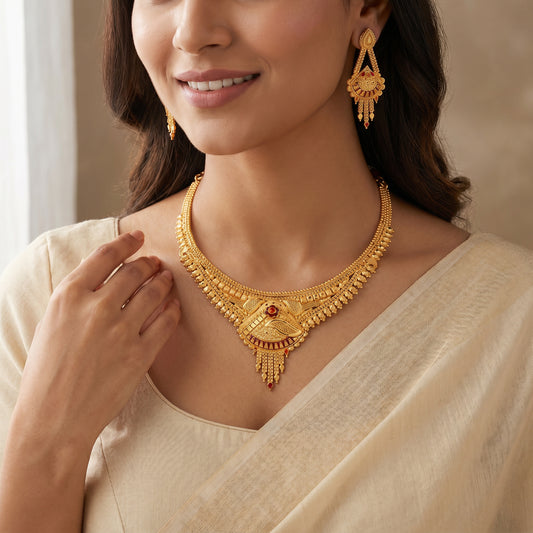 Stuti Necklace Set