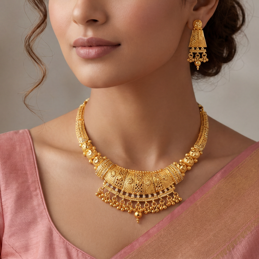 Svarnashilp Necklace Set