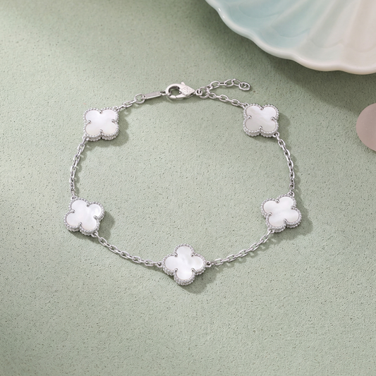 Ivorie: Mother of Pearl Quatrefoil Bracelet in 925 Sterling Silver