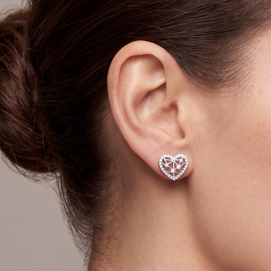 Sweetheart: Openwork Heart Stud Earrings in 925 Sterling Silver