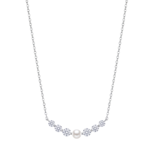Elegant Pearl and Diamond Chain